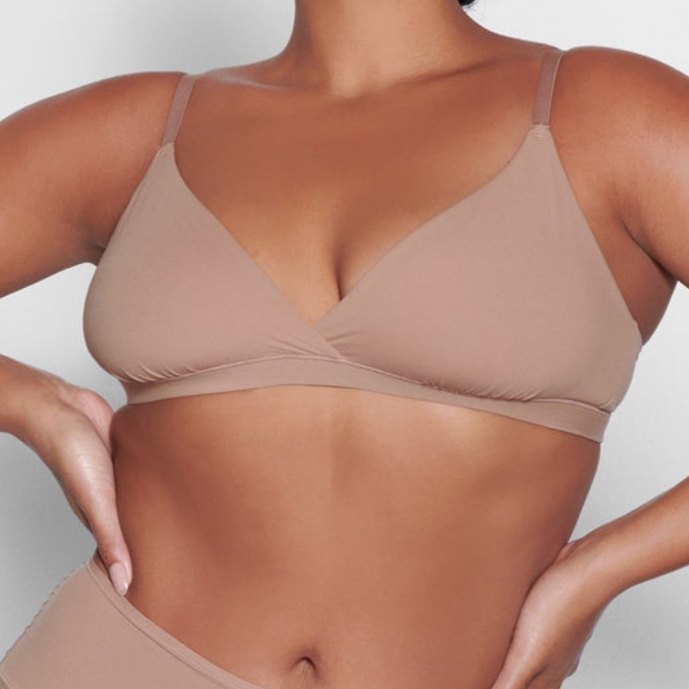 Skims fits everybody crossover bralette